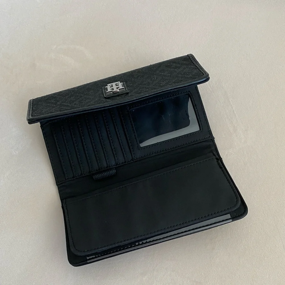 Tommy Hilfiger wallet - New without box/tags - Picture 4 of 4